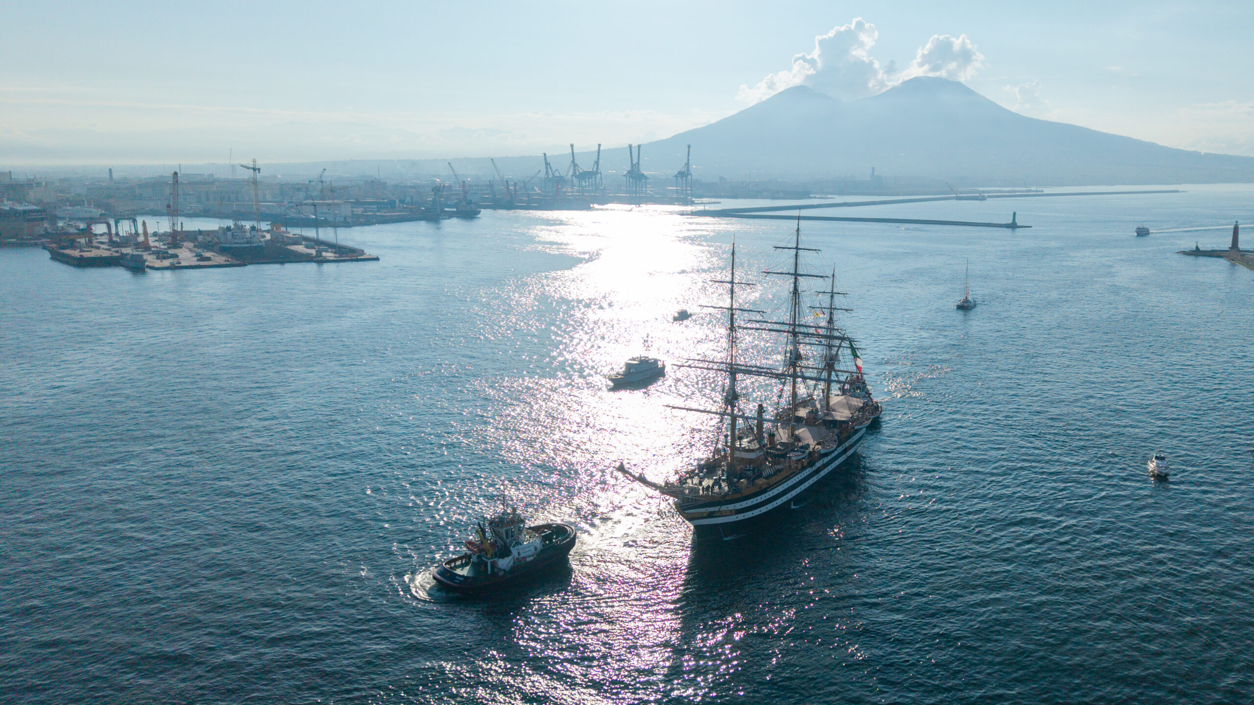 La Nave Amerigo Vespucci è arrivata a Napoli – cerimonia celebrativa e attività inaugurali