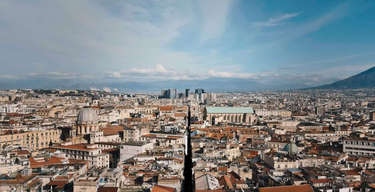 “Posso entrare? An ode to Naples” stasera su Rai 1 alle 23:10